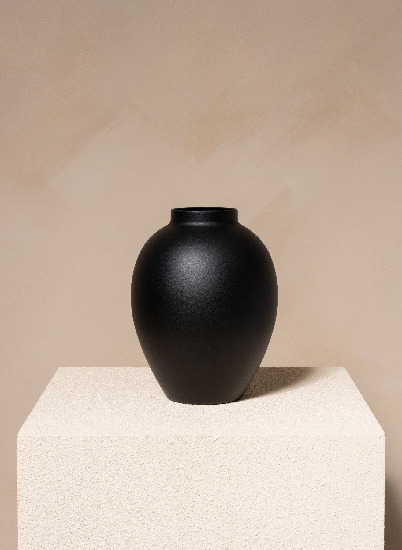 Aura Vase - Matt Schwarz