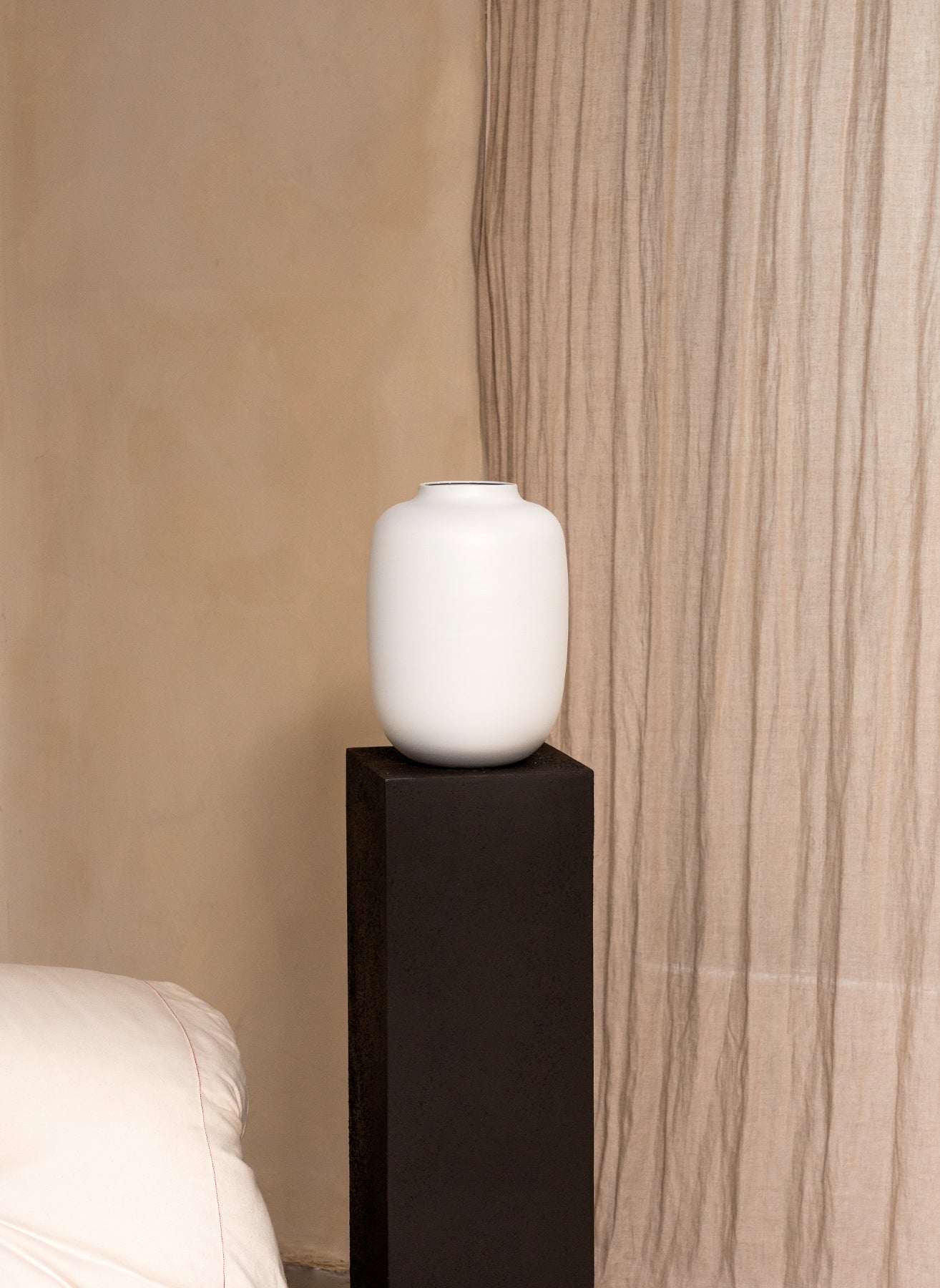 Nola Vase XL - Matt Weiß