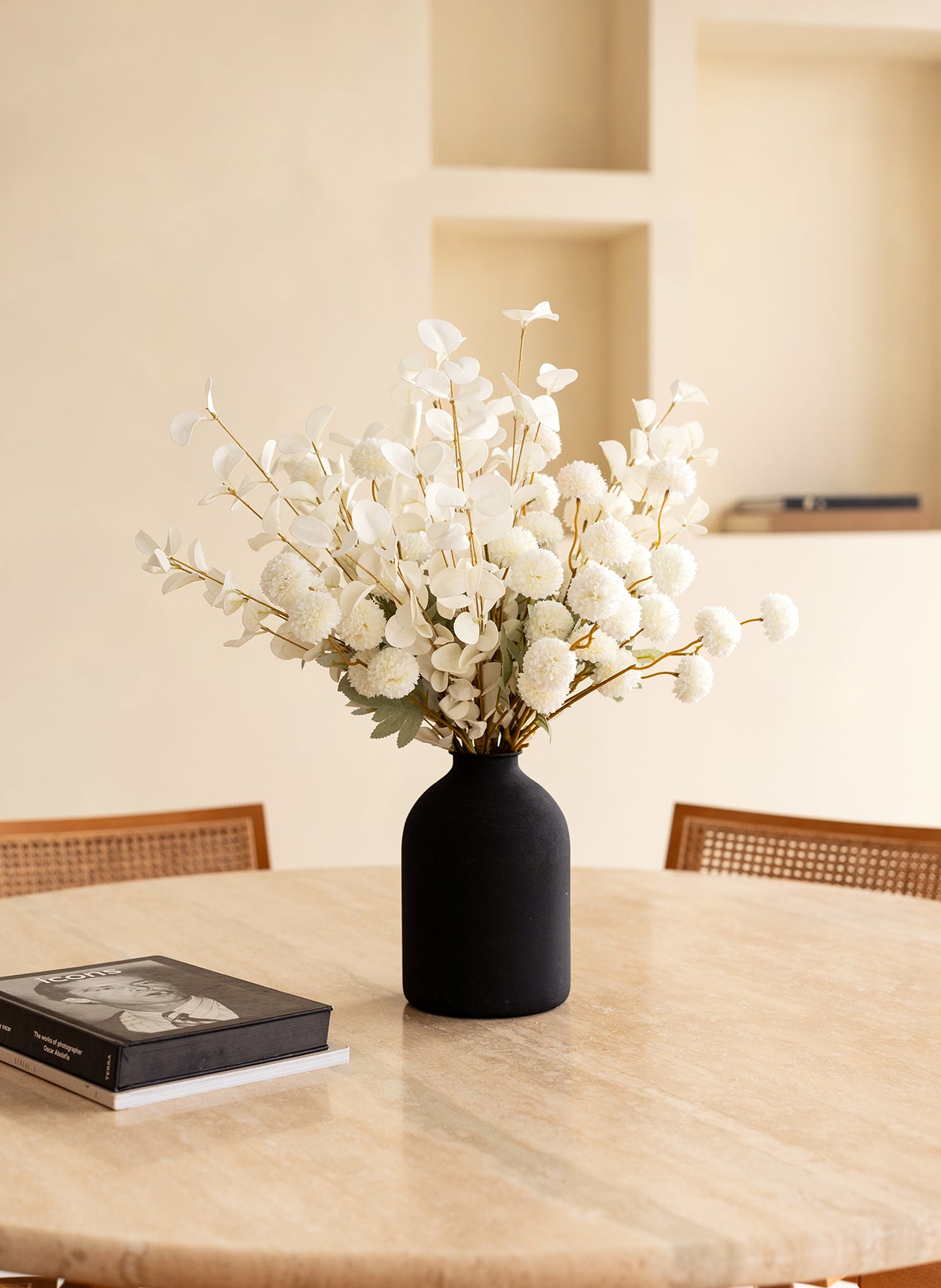 Zusammengestellter Blumenstrauß - Elfenbein