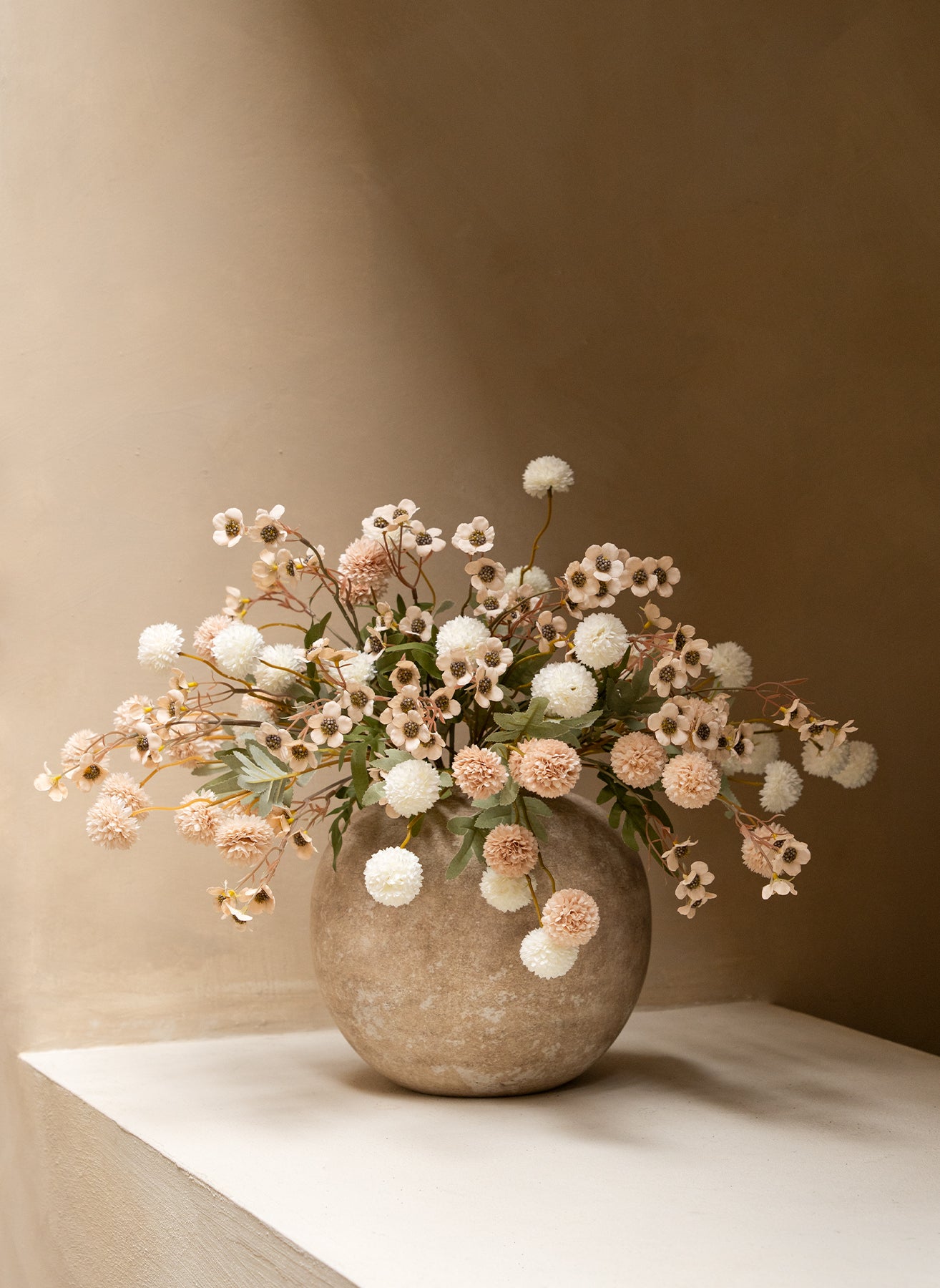 Wachsblumen-Arrangement - Creme-Mix