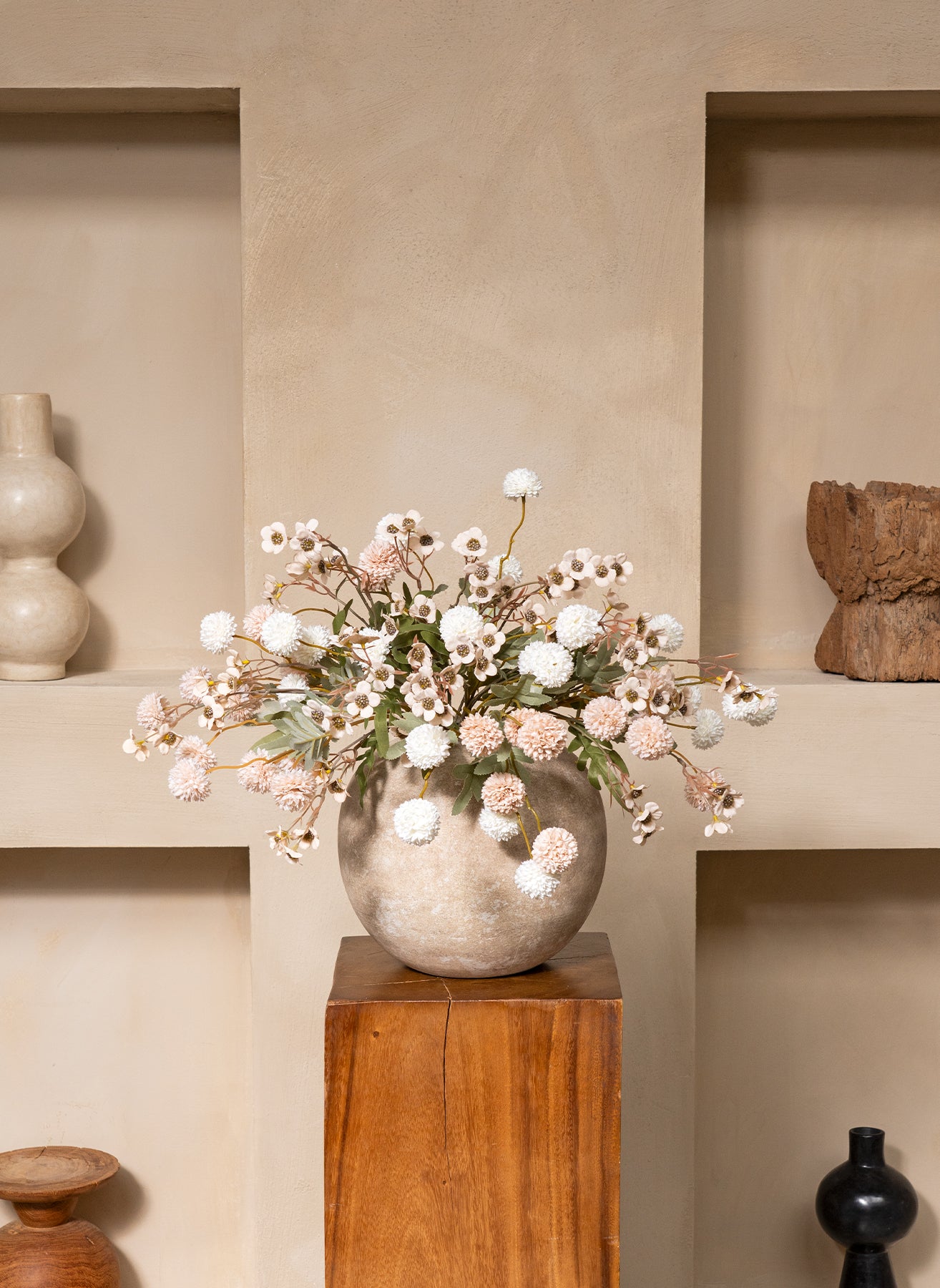 Wachsblumen-Arrangement - Creme-Mix